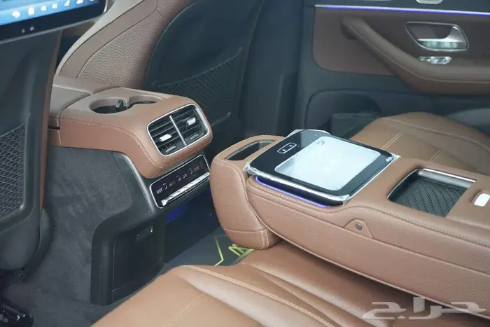 مرسيدس GLS 450 موديل 2025 أصفار خليجي أسود بني 16