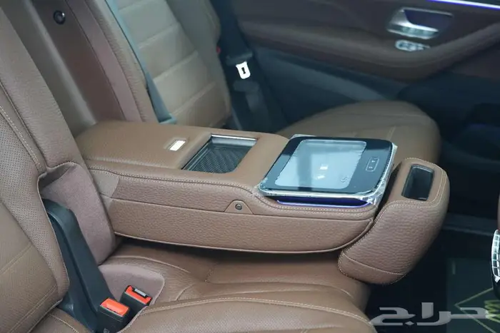 مرسيدس GLS 450 موديل 2025 أصفار خليجي أسود بني 14