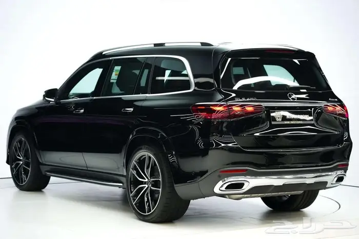 مرسيدس GLS 450 موديل 2025 أصفار خليجي أسود بني 3