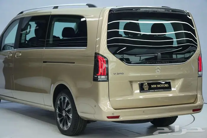 مرسيدس V 300 موديل 2025 أصفار خليجي ذهبي أسود 5