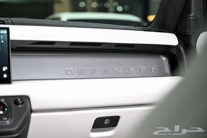 شركة البريمي لسيارات Defender Octa Edition One 11