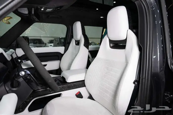 شركة البريمي لسيارات Defender Octa Edition One 8