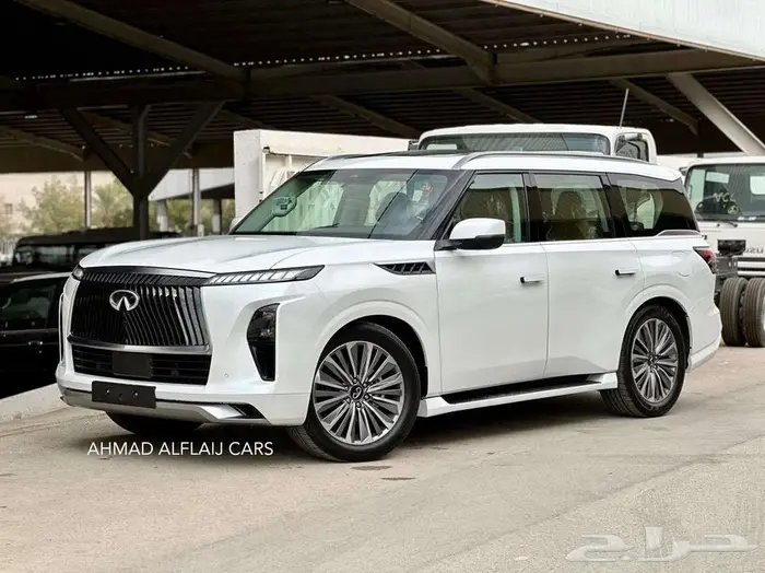 إنفينيتي QX80 2025 سينسوري - نص فل 5