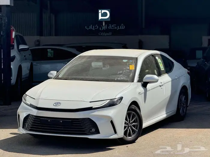 تويوتا كامري E هايبرد موديل 2025 لدي شركة ابن ذياب 0