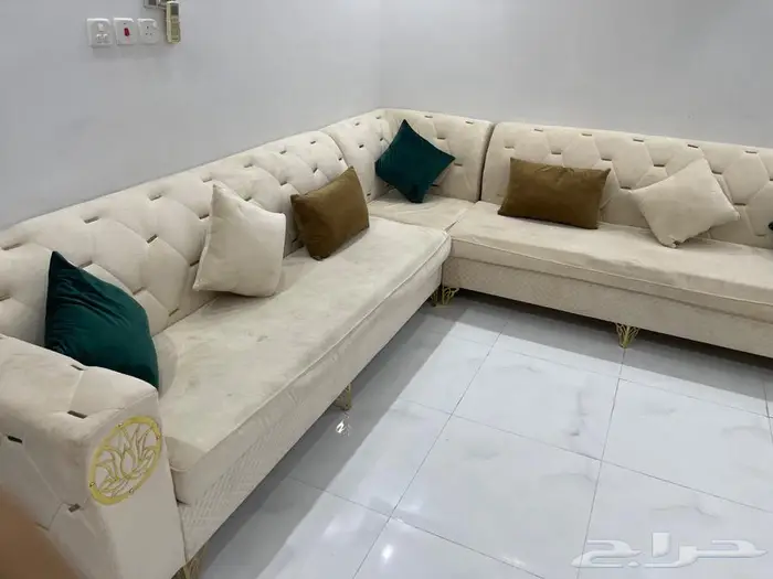 للبيع كنب قصير L مع ستاره حالته جيده 1