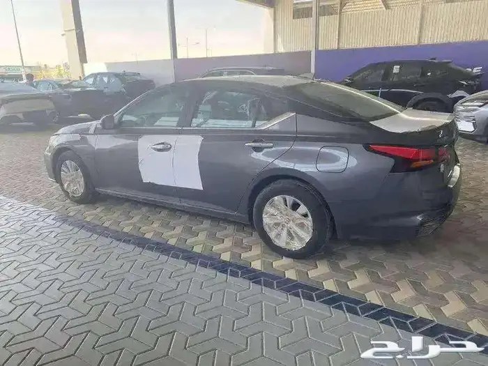 نيسان_ التيما ستاندر موديل 2025 حصري 3