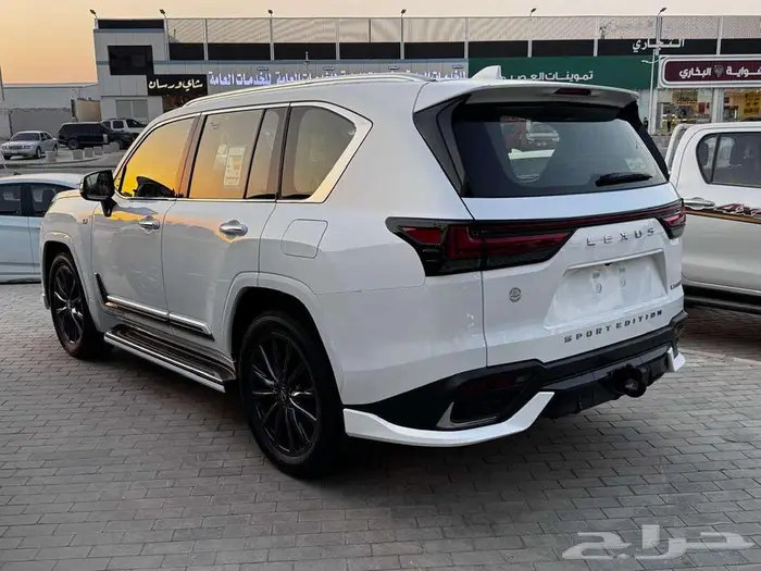لكزس اف سبورت بريمى 2025 لمبيعات الكاش والبنوك 4