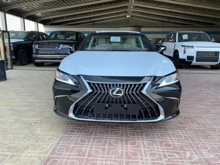 لكزس ( ES250 ) AA ستاندر 2025 داخلي ( ابيض) 0
