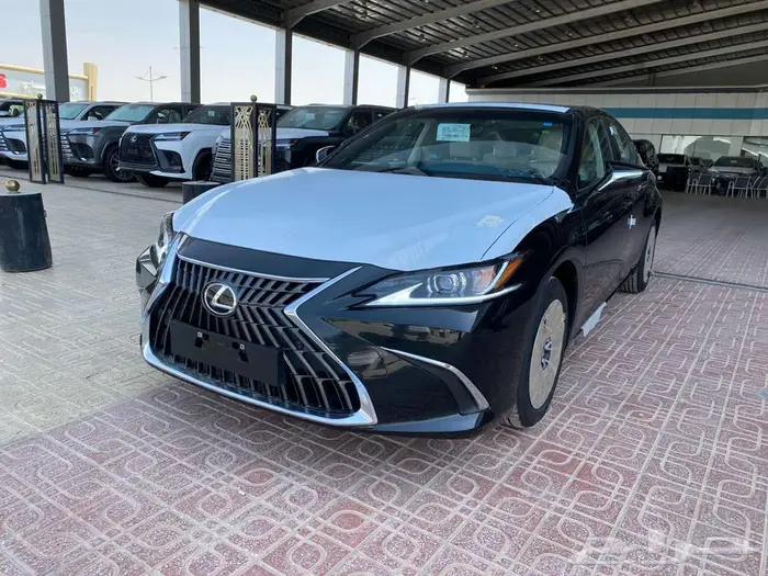 لكزس ( ES250 ) AA ستاندر 2025 داخلي ( ابيض) 2