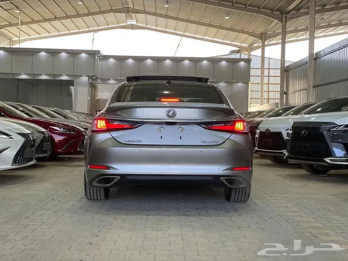 لكزس ES 350 CC بانوراما 2025 - خليجي 9