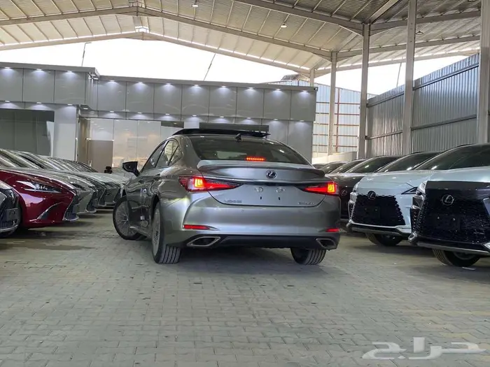 لكزس ES 350 CC بانوراما 2025 - خليجي 8