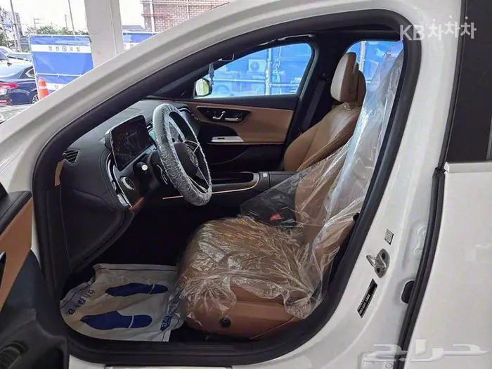 مرسيدس E200 2024 فل كامل بانوراما 5