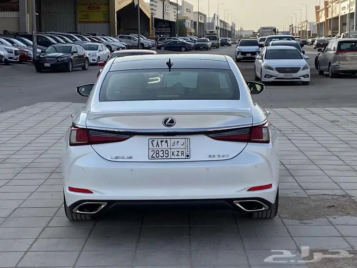 لكزس ES350 CC بانوراما 2024 8