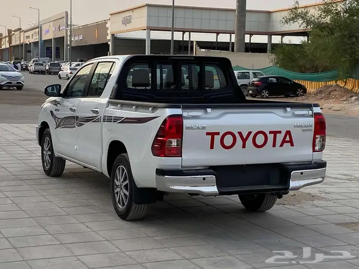 تويوتا هايلوكس GLX2 بنزين 2025 كاش - اقساط 1