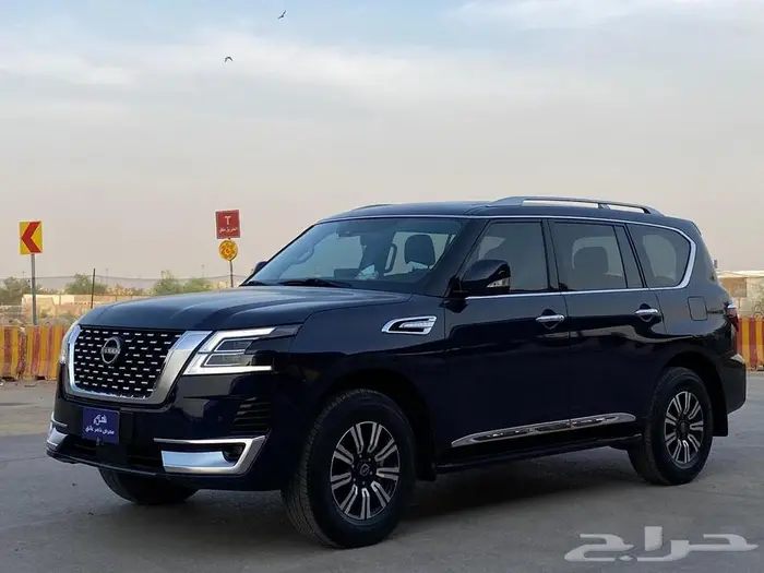 نيسان باترول 2023 تيتانيوم ازرق غامق 1