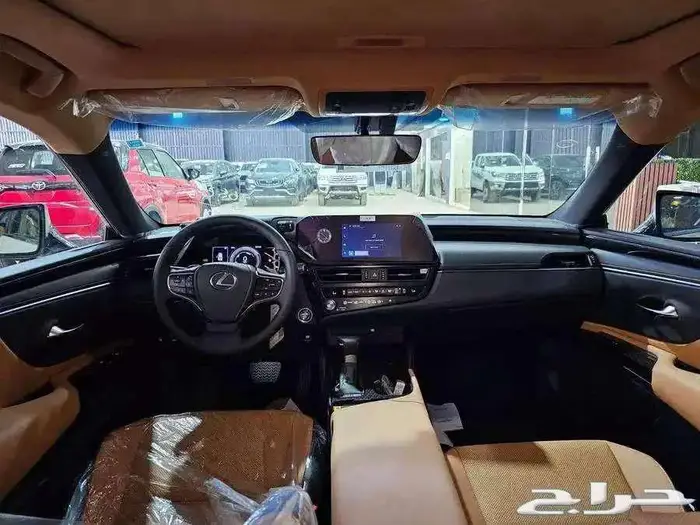 لكزس- ES300 HA - 2025 - هايبرد - سعودي 4