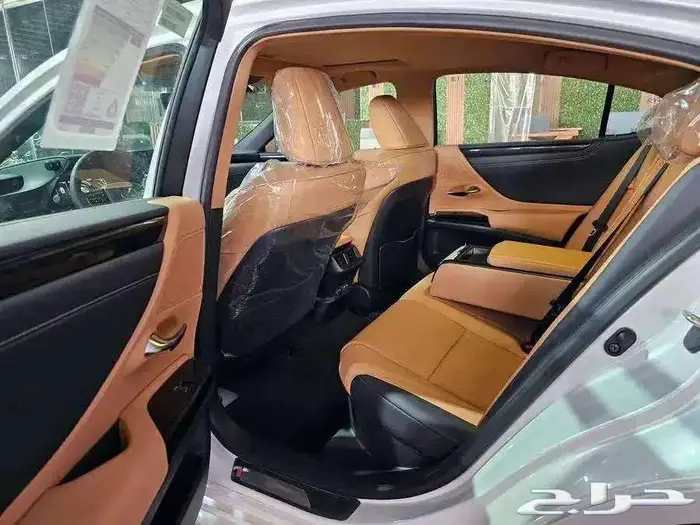 لكزس- ES300 HA - 2025 - هايبرد - سعودي 3