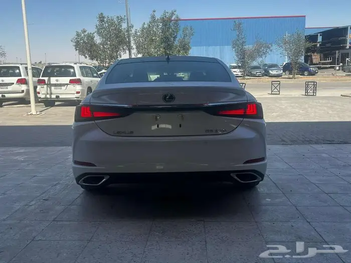 لكزس ES 350 CC موديل 2025 سعودي كاش او تأجير 5
