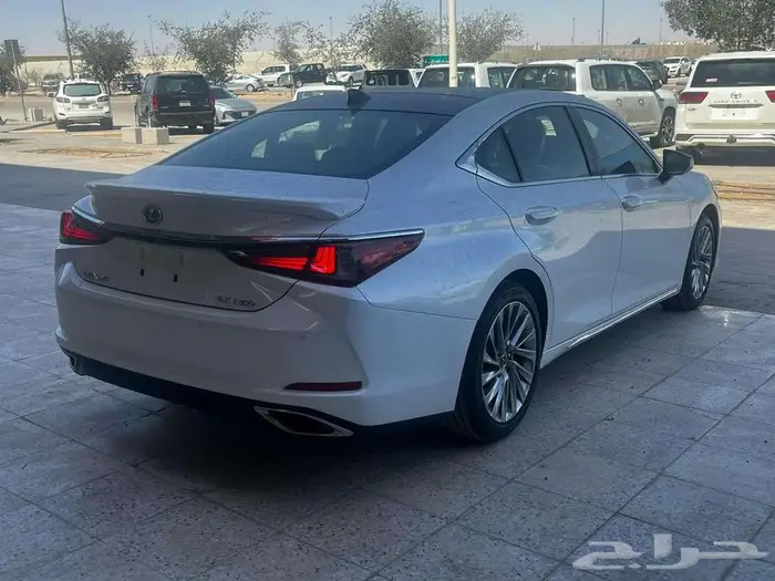 لكزس ES 350 CC موديل 2025 سعودي كاش او تأجير 4