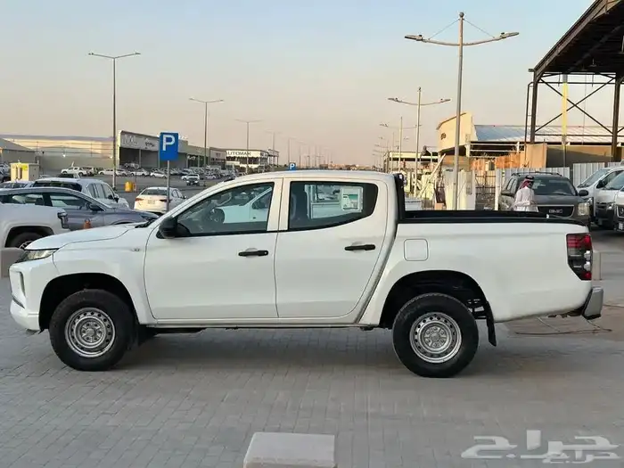ميتسوبيشي L200 دبل ديزل 2021 4