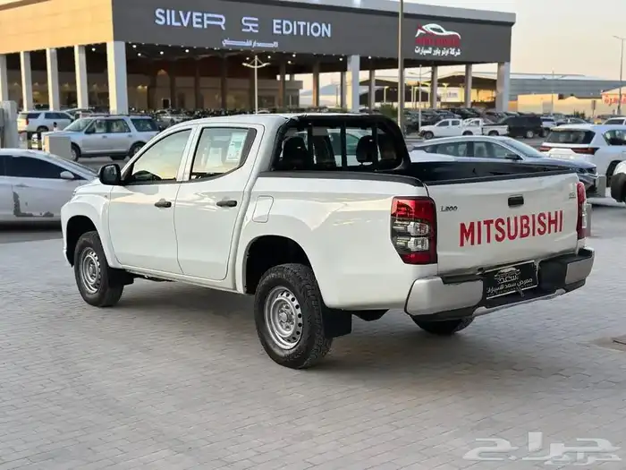 ميتسوبيشي L200 دبل ديزل 2021 5