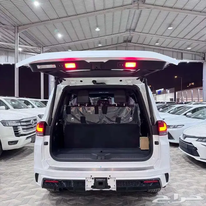 لاند كروزر VXR بريمي فل كلمل 2025 18