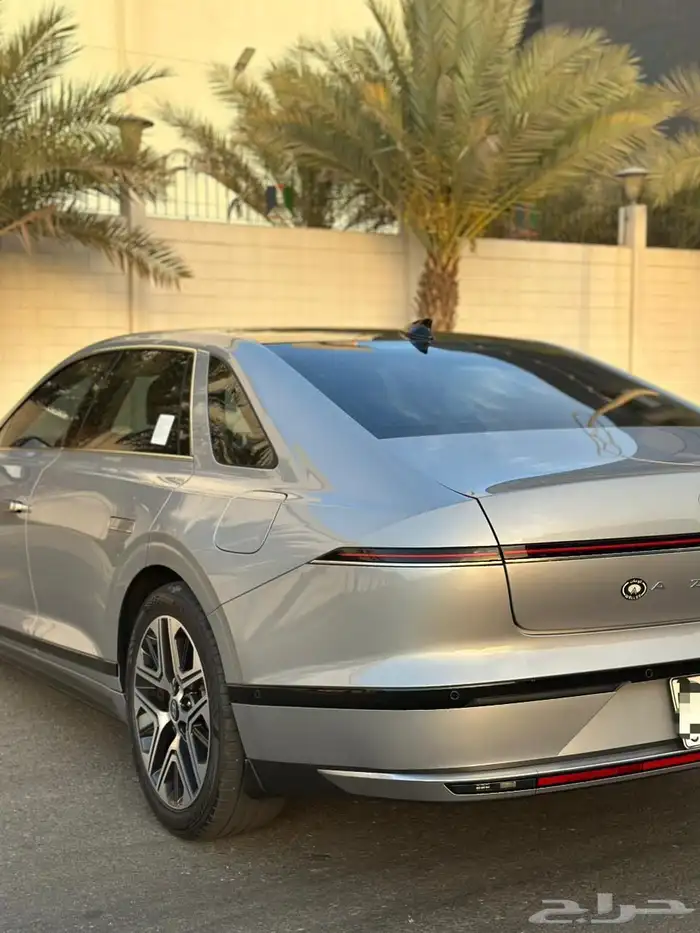 هيونداي ازيرا بريميوم 2024 10