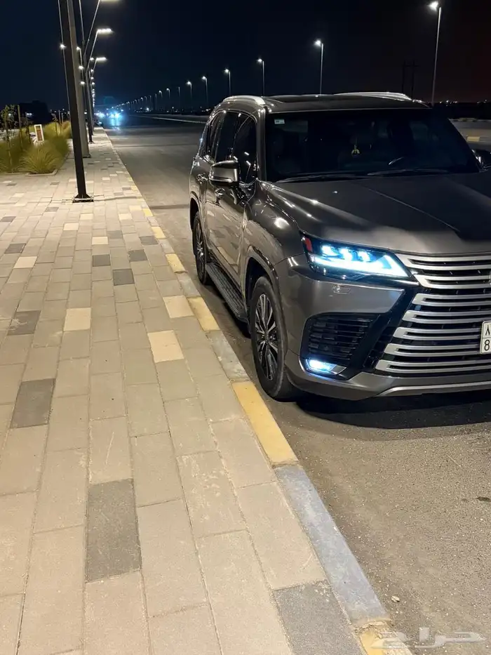 لكزس LX600 فل كامل 2023 ممشى 48 الف 1