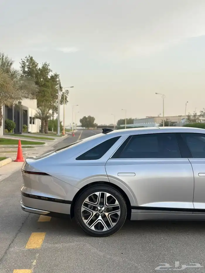 هيونداي ازيرا بريميوم 2024 8