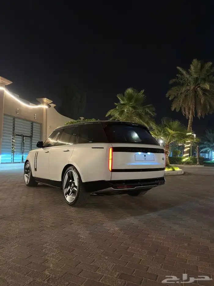 رنج روفر اوتوبيوغرافي V8 2023 ناغي كامل المواصفات طلبيه 3