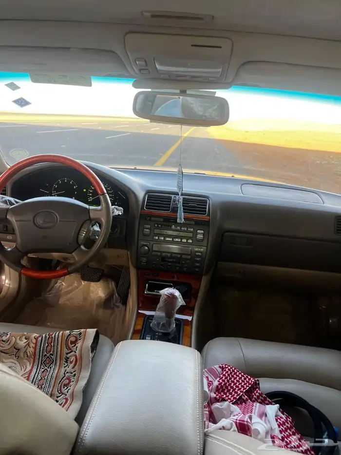 لكزس 2000 ال اس 36