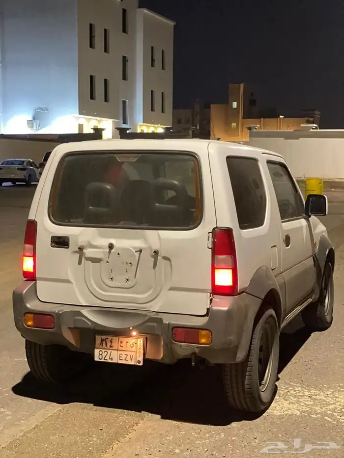 سزووكي جمني 3