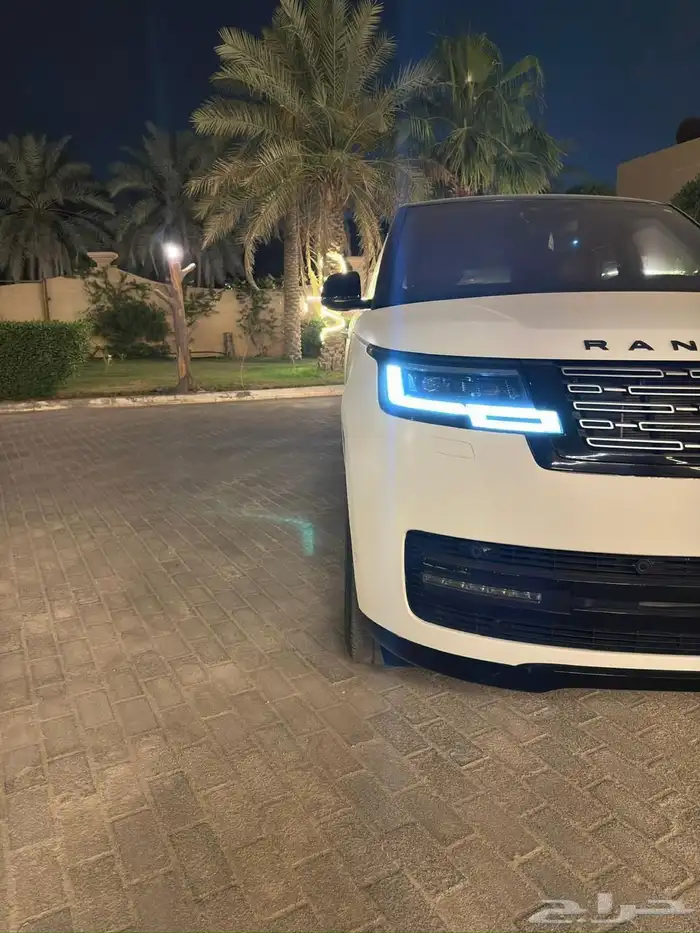 رنج روفر اوتوبيوغرافي V8 2023 ناغي كامل المواصفات طلبيه 10