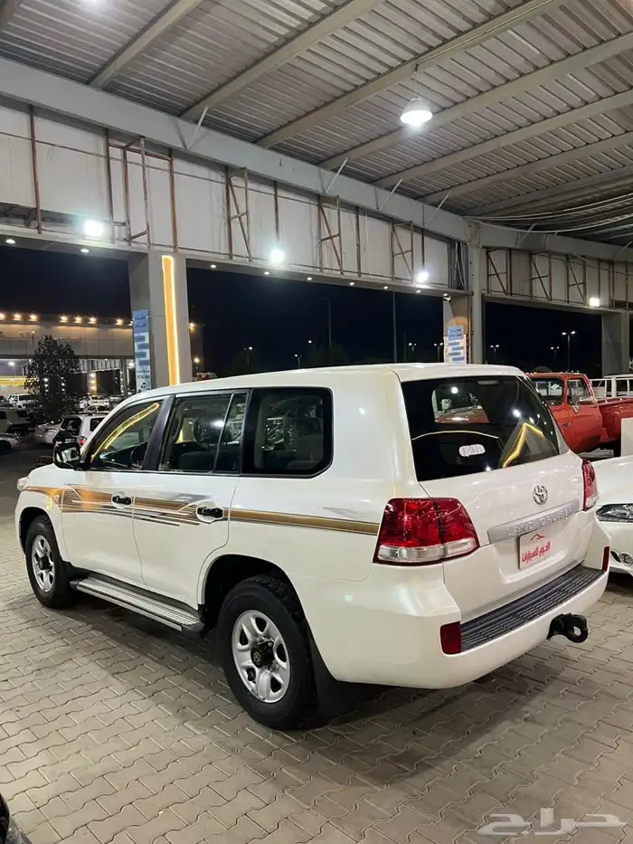 لاندكروزر جي 2009 استاندر 9