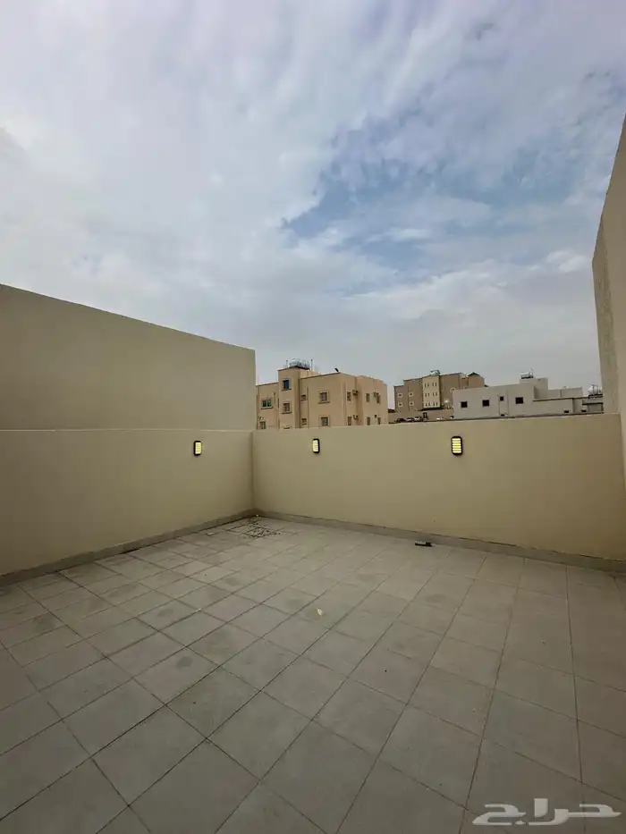 للبيع روف علوى ببايكة سياره ابها المحاله ح الغدير780 الف 24