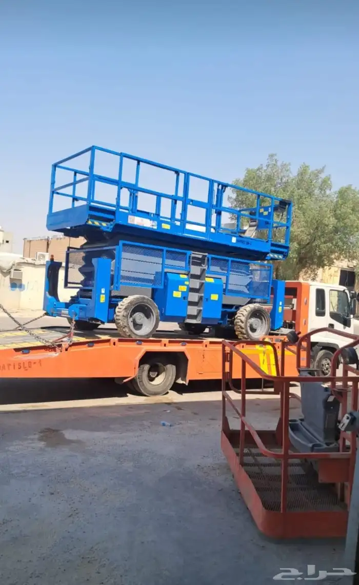 تاجير جميع أنواع الرافعات والمعدات 11