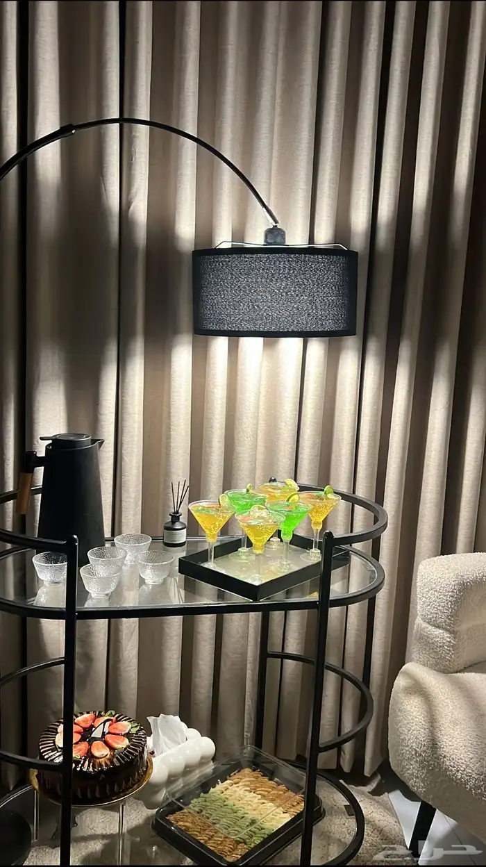 طاولة للبيع مافي اي عيوب 2