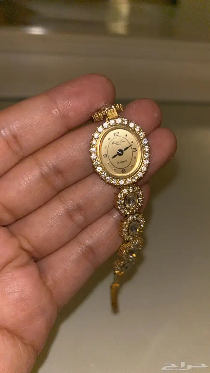 ساعة نسائية كلاسيكيه مستخدمه 1