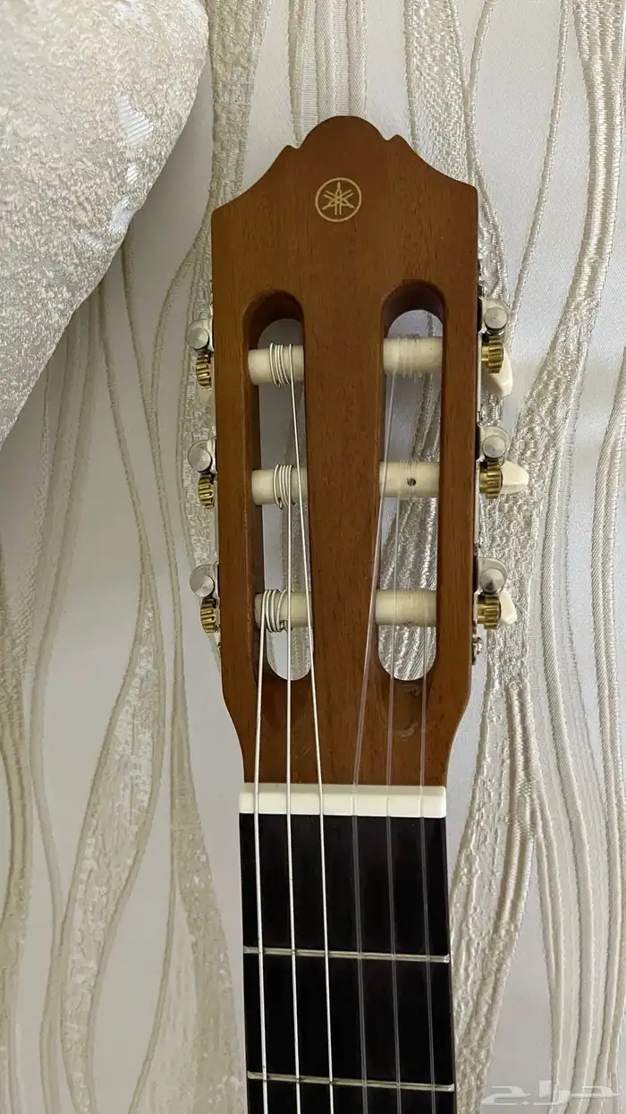 غيتار ياماها Yamaha 3