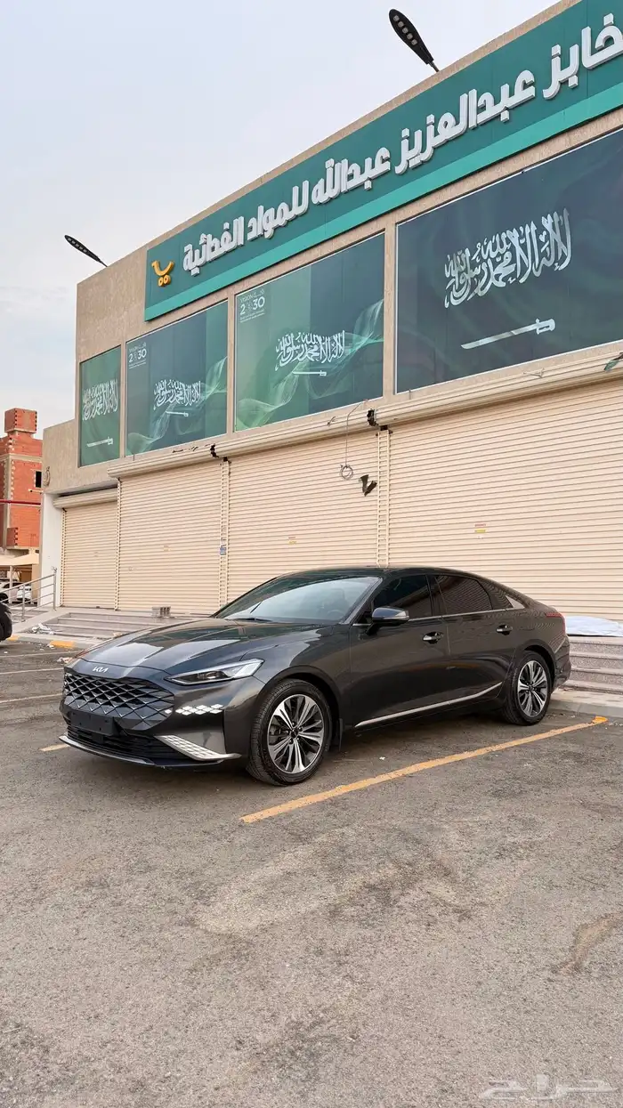 كيا K8 2022 ( بنزين ) فل اوبشن بحالة الوكالة 4