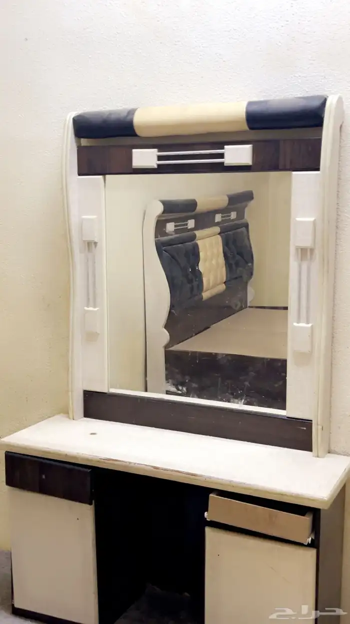 اثاث منزل للبيع مع مكيف في صوت. 2