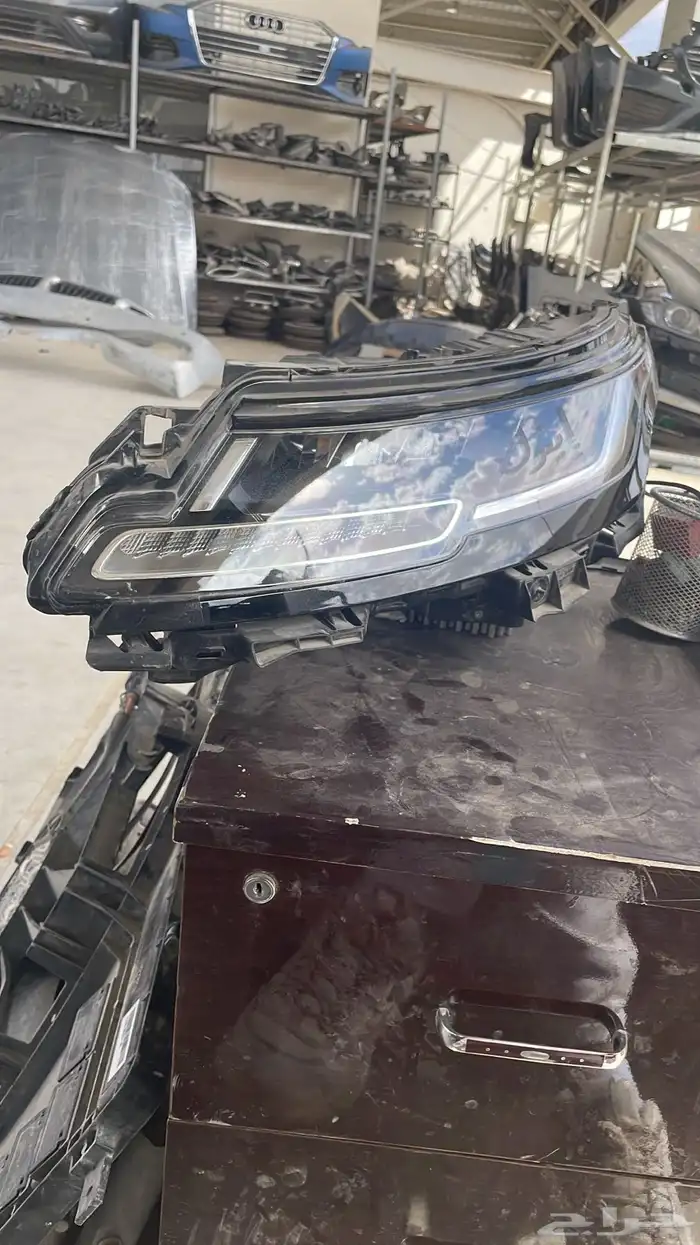 كبوت  رفرف صدام شمعة  رنج روفر ايفوك 6