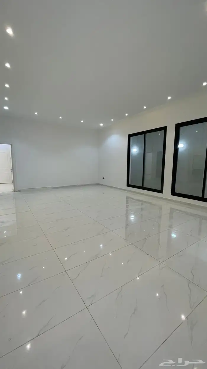 دور للإيجار بحي البيان 4