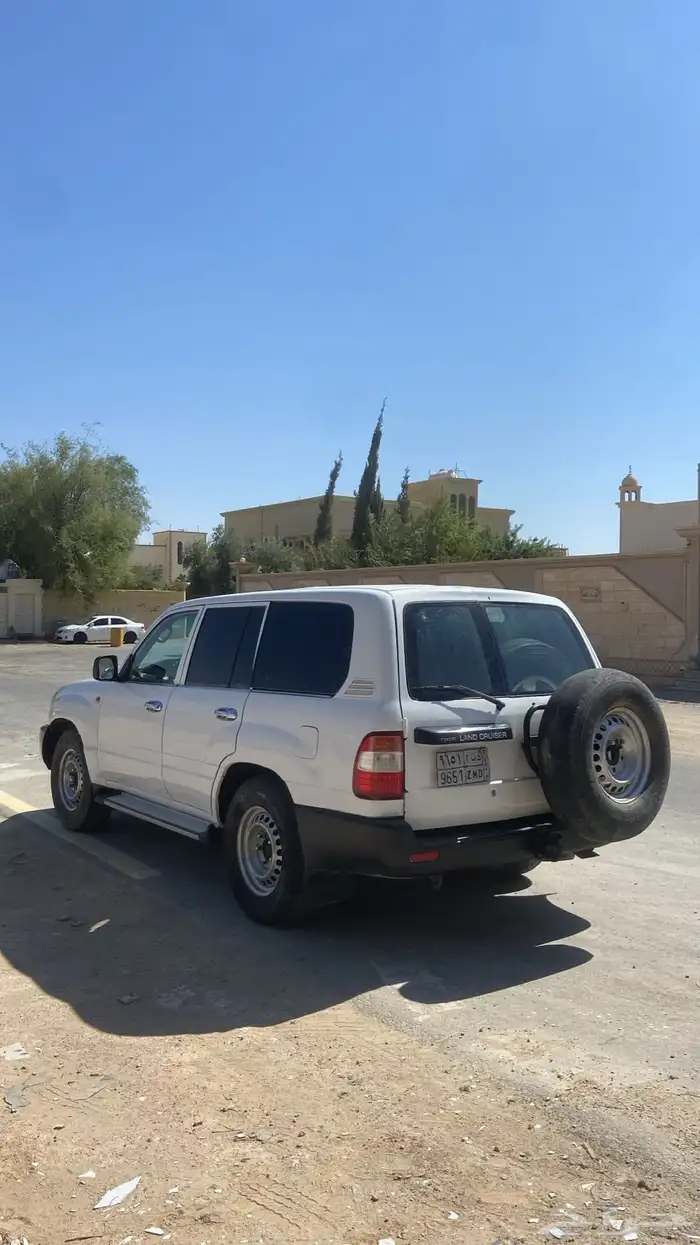 لاندكروزر جي اكس ار 2