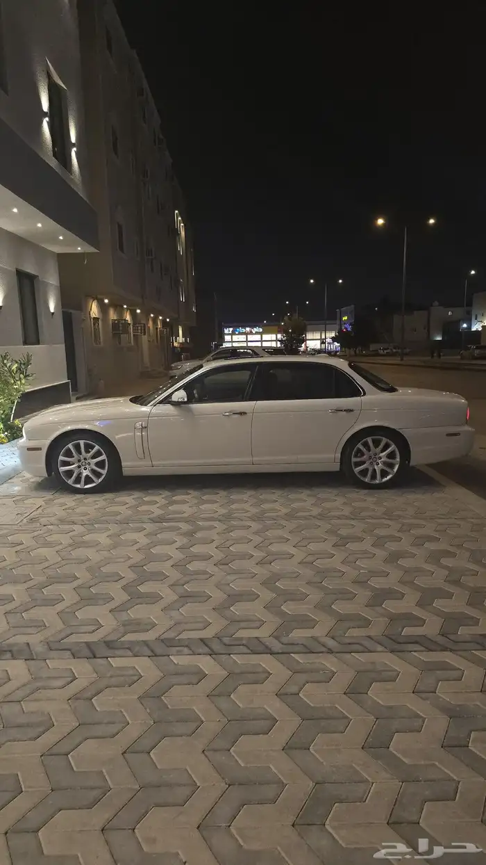 جاكوار اكس جيه 3