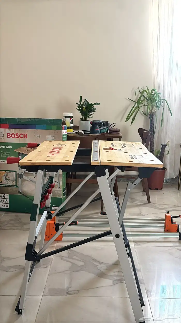 طاولة عمل لنجارة من BOSCH 1