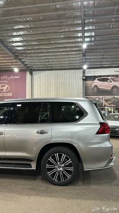 لكزس 2020 570 LX فل كامل عداد 76 الف index