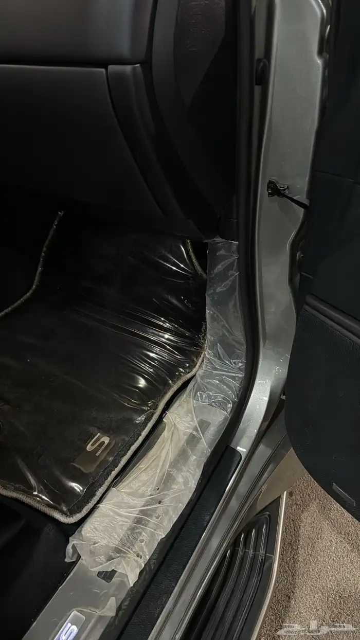 لكزس 2020 570 LX فل كامل عداد 76 الف 16