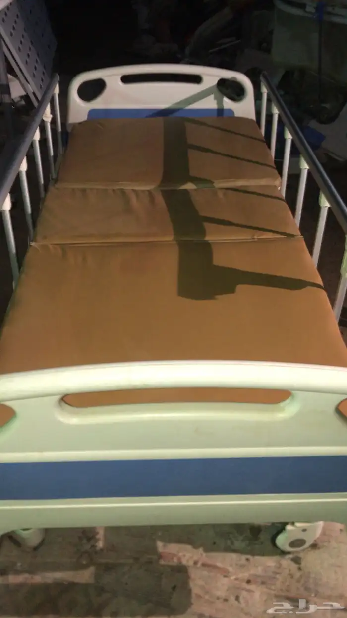 سرير طبي كهربائي سرير مستشفى كرسي كهربائي متحرك لكبار السن 1