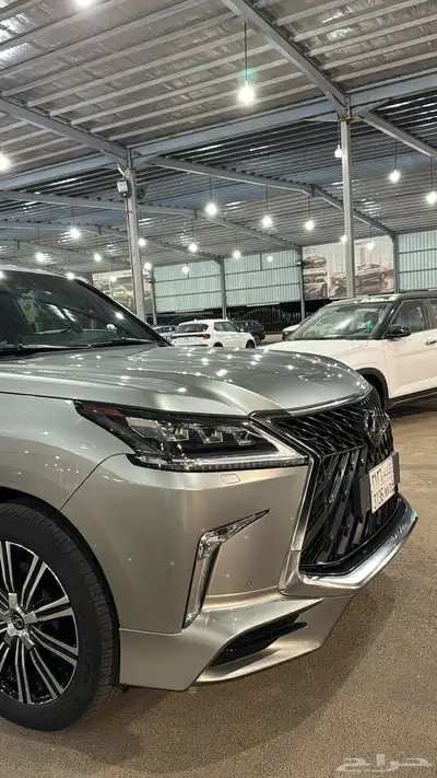 لكزس 2020 570 LX فل كامل عداد 76 الف index